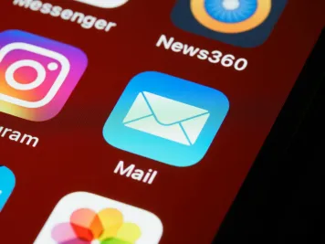 Caramel vs Mailmodo: When AMP Emails Are Not Enough for a Real B2C CRM