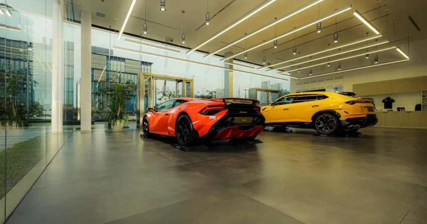How Luxury Automotive Brands Use Caramel Signature Concierge to Retain Clients from First Test Drive to Resale